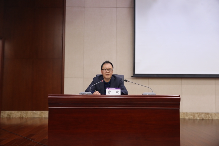 总组织集中观看反腐专题片《激浊扬清在云南》