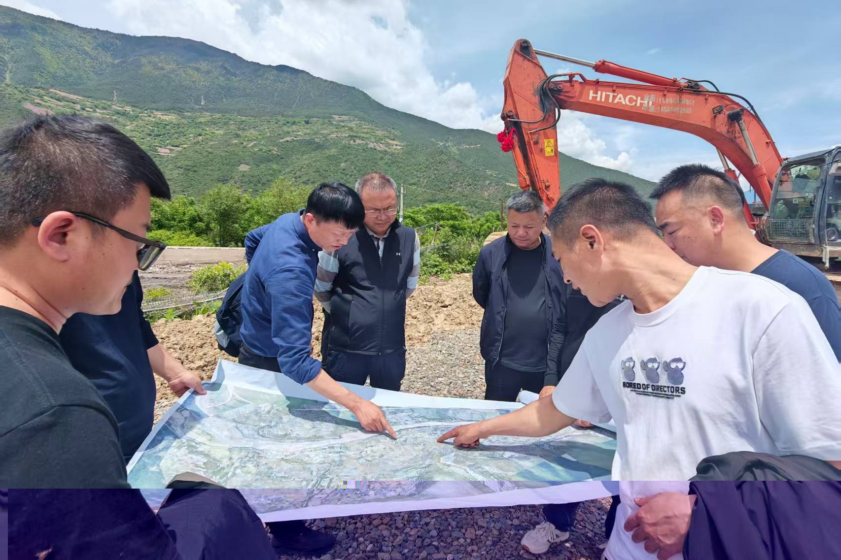 杨国文调研德钦县城地质灾害避险搬迁安置房项目（一期）